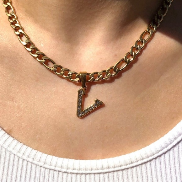 NWOT “E” Initial Pendant Chain Necklace with Extender + Box - Picture 15 of 16